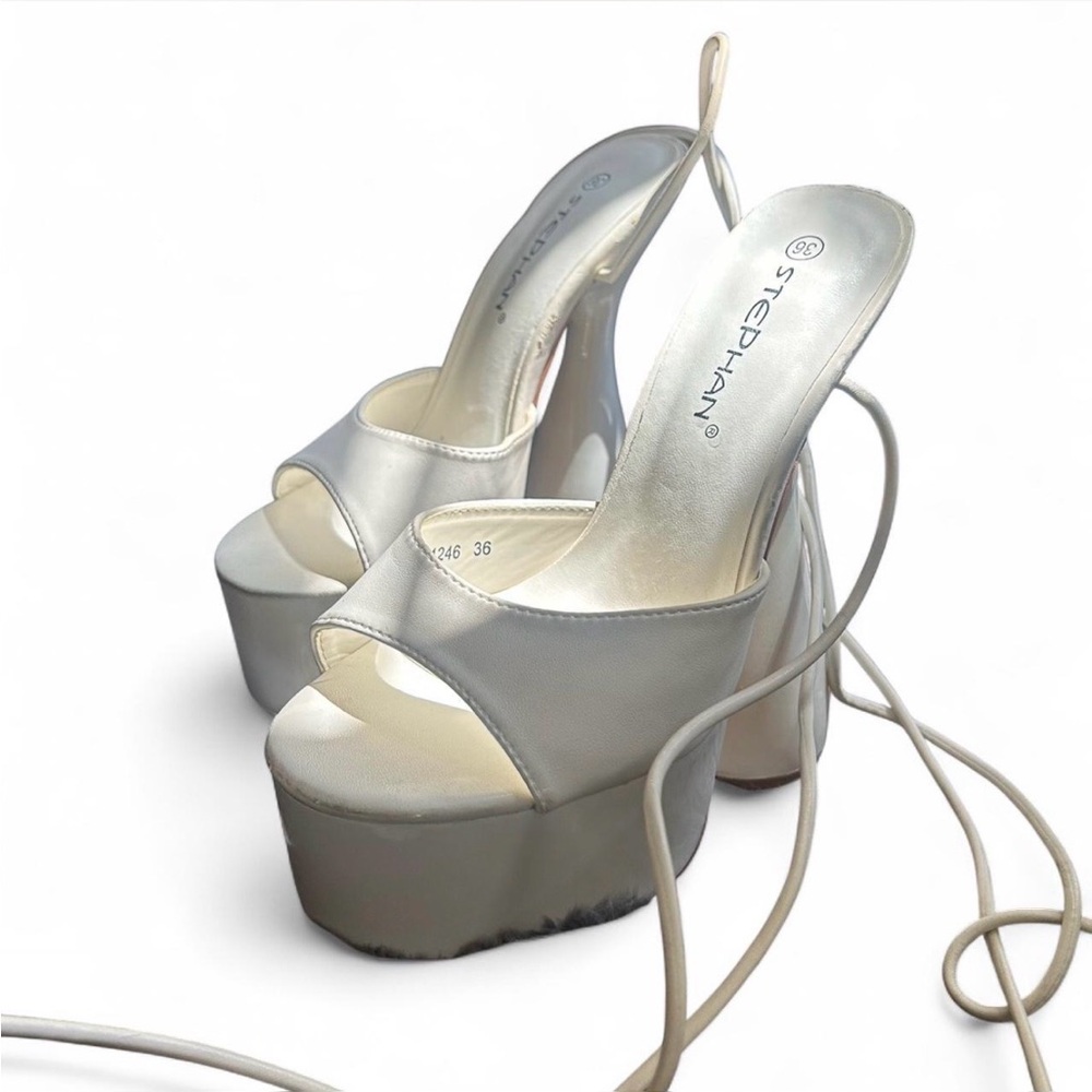 Women's White Wrap Bubble Platform Heels